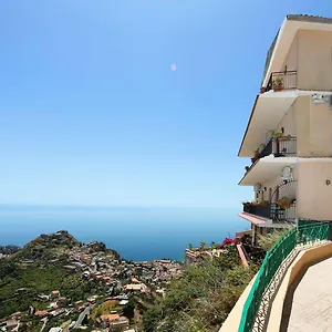 Apartament Regina, Castelmola